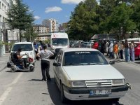 Otomobilin çarptığı 10 yaşındaki çocuk yaralandı