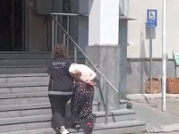 Hırsızlık suçundan aranan 33 yıl hapis cezası bulunan Kadın yakalandı
