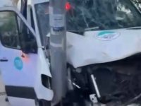 Tekir yolunda minibüsün taksiyi önüne alarak sürükledi 2 kişi yaralandı