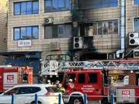 HUNAT MAHALLESİNDE 2 KATLI BİNADA YANGIN