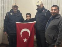 10-12 Yaşlarında bir çocuğun vatan ve bayrak sevgisi