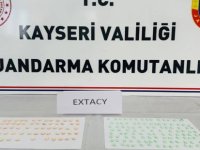 Kayseri'de Jandarma Komutanlığı'ndan narkotik operasyonu! 176 adet yasaklı madde ele geçirildi