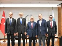 Başkan Büyükkılıç, Hizmet-İş Sendikası Kayseri Şube Başkanlığı'nı Ağırladı