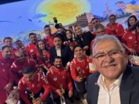 Genç Sporcuları Ödüllendiren Büyükkılıç: "Yeni Bir Hedef, Avrupa Spor Başkenti Kayseri"