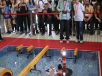 'SU ÜSTÜNDE YÜZEN BİR ROBOT TASARLAMALARINI İSTİYORUZ'