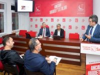 "ÇAY SOHBETİNDE DEĞİL, HİZMET SAHASINDA SADAKAT GEREKLİ"
