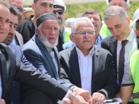 TOMARZA’DAKİ YENİ CAMİ PROJESİNİN ÇEVRE DÜZENLEMESİ “BÜYÜKŞEHİR” KALİTESİYLE YAPILACAK