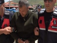 Kardeşini öldürüp, kendi oğlu ve diğer kardeşini yaralayan eski muhtar adliyede
