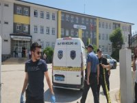 Okulda silahlı saldırıya uğrayan öğretmen öldü