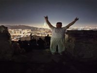 HACCA GİDEN KAYSERİLİ İŞ İNSANINDAN BOZKURT İŞARETİ