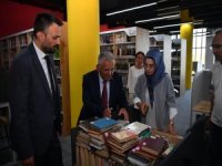 Başkan Büyükkılıç'tan İl Halk Kütüphanesi'nde inceleme