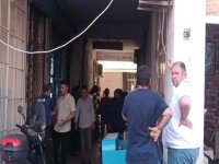 Birlikte içki içtikleri kişiyi öldürüp, 'kanepeden düştü' diye ihbarda bulundular; 3 gözaltı