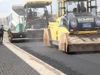 MELİKGAZİ’DE ASFALT ÇALIŞMALARI HIZLA DEVAM EDİYOR