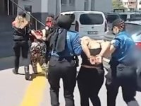 Kayseri’de hırsızlık suçundan aranan 2 kadın yakalandı