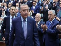 Bay Özgür. Takvimde parmağını rastgele bir pazar gününe bas