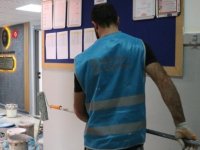 Kayseri'de 18 yükümlü, okulu boya yaparak yeni eğitim yılına hazırladı
