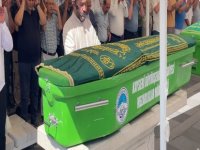 Eşiyle kamp çadırında karbonmonoksitten zehirlenip ölen kadın toprağa verildi