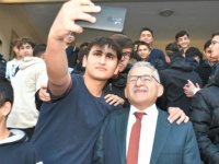 BAŞKAN BÜYÜKKILIÇ’TAN BİR MÜJDE DAHA: ÖĞRENCİLERE ULAŞIM KARTI DESTEĞİ