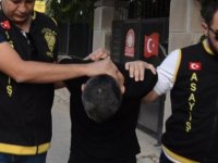 Cesedin üstünü dondurmalarla kaplamış