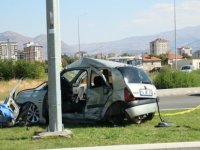 Kayseri’de iki otomobil çarpıştı: 2 ölü, 3 yaralı