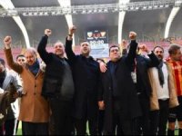 MEHMET ANADUT'TAN BAŞKAN NURETTİN AÇIKALIN'A DESTEK