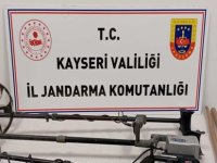 Yeşilhisar ilçesinde kaçak kazı yapan 4 kişiye gözaltı