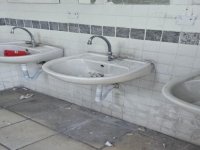 Kayseri'de Lavabo ve musluklar, parçalandı kimler bunu yapan?