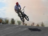 Kayseri'de BMX parkuru ve bisiklet eğitim alanı açıldı