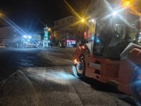 Büyükşehir'den Pınarbaşı İlçe Merkezinde Gece Mesaisi