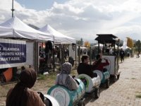Melikgazi Belediyesi, “Mobil Sıfır Atık Toplama ve Eğitim Aracı” ile okullarda eğitim veriyor