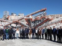 Kocasinan Belediyesi Dağları deliyor Altın asfalt üretiyor