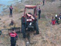 Şarampole yuvarlanan traktörün sürücüsü hayatını kaybetti