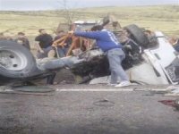 Ürgüp- Kayseri yolu iki tır kafa kafaya çarpıştı trafik kilitli