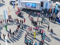 Büyükşehir’in Mobil Dijital Gençlik Merkezi’nin ilk durağı İncesu ilçesi oldu