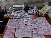 Dilencilik yaptığı tespit edilen bir kadının üzerinden 12 bin 200 TL çıktı