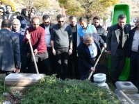 BAŞKAN BÜYÜKKILIÇ AĞABEYİ RAMAZAN BÜYÜKKILIÇ’I, EBEDİYETE UĞURLADI