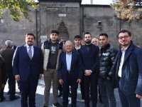 Başkan Büyükkılıç,Cuma namazını Hunat Camii’nde kıldı