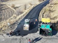 Büyükşehir'den Kocasinan İlçesi Höbek Mahallesi'ne 8 Bin 600 Tonluk Sıcak Asfalt