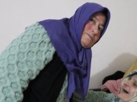 21 yıldır serebral palsili ablası ile ağabeyine bakıyor