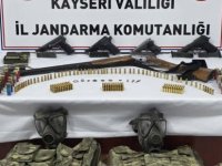 Jandarmanın operasyon düzenlediği evden silah ve mühimmat ele geçirildi; 1 gözaltı