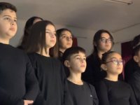 Kayseri’de çocuk korosundan şehit 15 asker için klipli anma