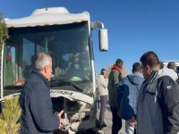 Nevşehir'de yolcu midibüsü ile otomobil çarpıştı: 11 yaralı