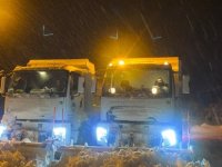 Büyükşehir, Karla Mücadelede Sahada: 86 Mahalle Yolu Ulaşıma Açıldı