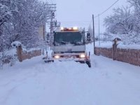 Bünyan’da karla mücadele çalışmaları sürüyor
