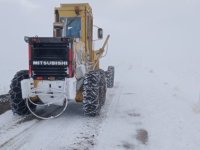 Büyükşehir'den Kar Mesaisi: 6 Saatte 285 Mahalle Yolu Daha Ulaşıma Açıldı