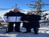 Büyükkılıç, ünlü dizi oyuncusu Sevindik ile Erciyes Kayak Merkezi'nde