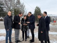 İl Sağlık Müdürü Erşan, Yemliha Mahallesine yapılacak olan sağlık ocağı arsasının yerini inceledi