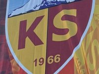 Antalyaspor maçı öncesi Ahmet Dirgenali,Süleyman Akın fabrikalarına dev Kayserispor bayrağı astılar