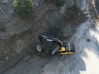 YAHYALI MEYDANINI 5 MAHALLEYE BAĞLAYAN ANA YOLDA GENİŞLETME ÇALIŞMALARI SÜRÜYOR