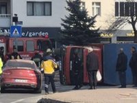 Kamyonet ile otomobil çarpıştı: 1 yaralı